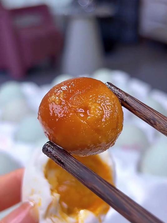 咸海鸭蛋蛋黄厚实,咸香够味,不错?