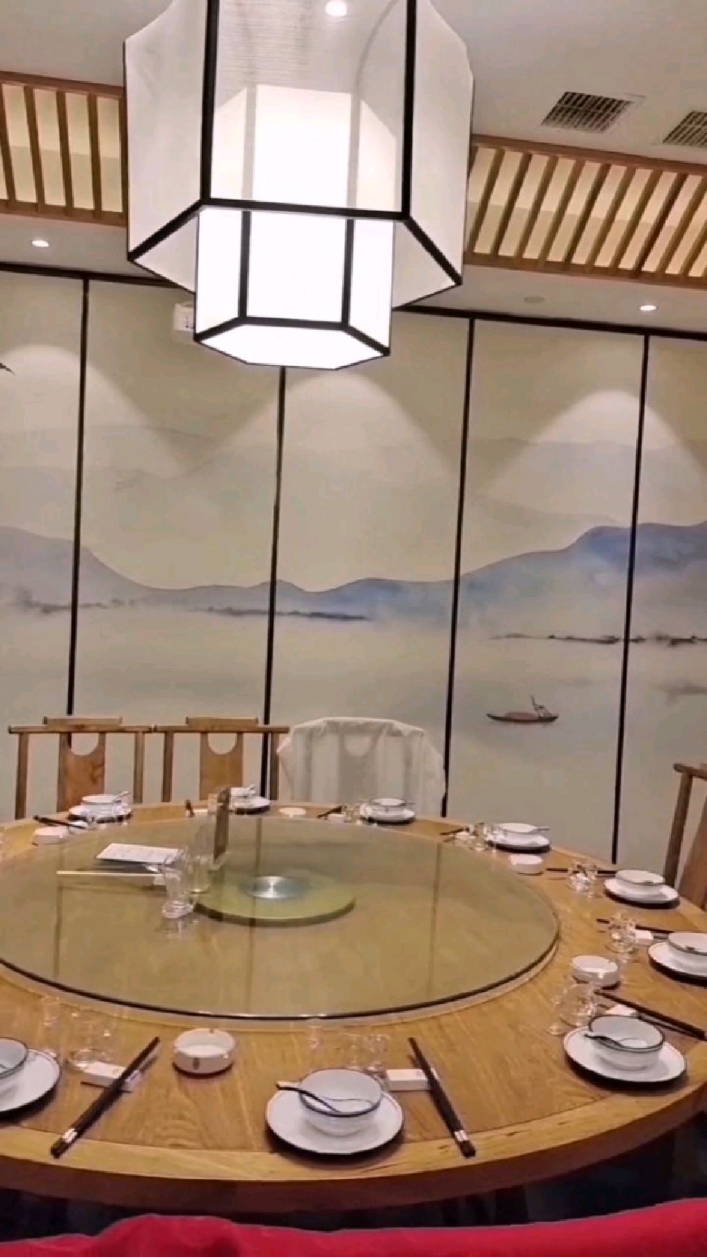 酒店包厢宴会厅活动移动屏风隔断折叠门新中式装修风格款款都漂亮