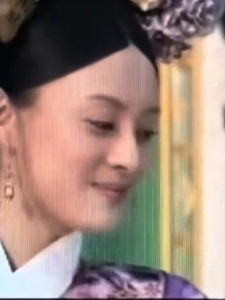 女子展示自己的桌面摸鱼壁纸,里面藏着电视剧,网友:设计的也眼子全在这上面了吧