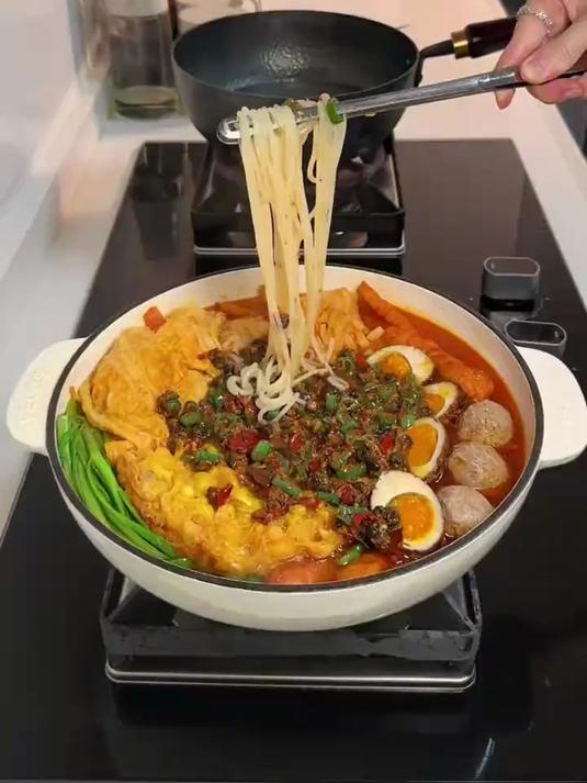 夏天的麻辣小龙虾太带劲了