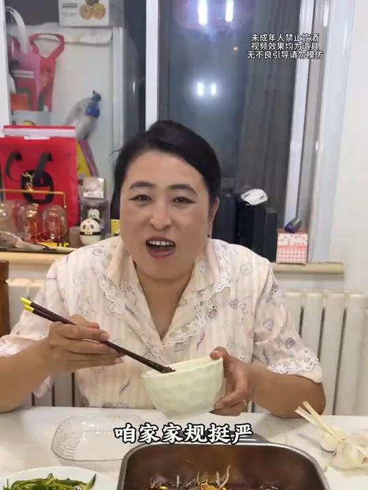 媳妇今天做的:牛肉馅蒸饺、麻辣水煮鱼,太好吃了 太香了