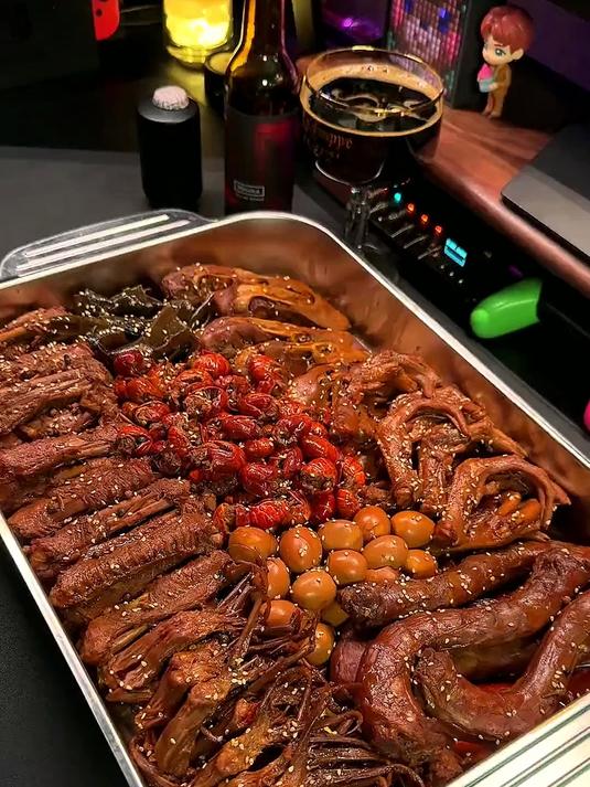 简单吃点鸭货，今晚在家实现周黑鸭自由！
