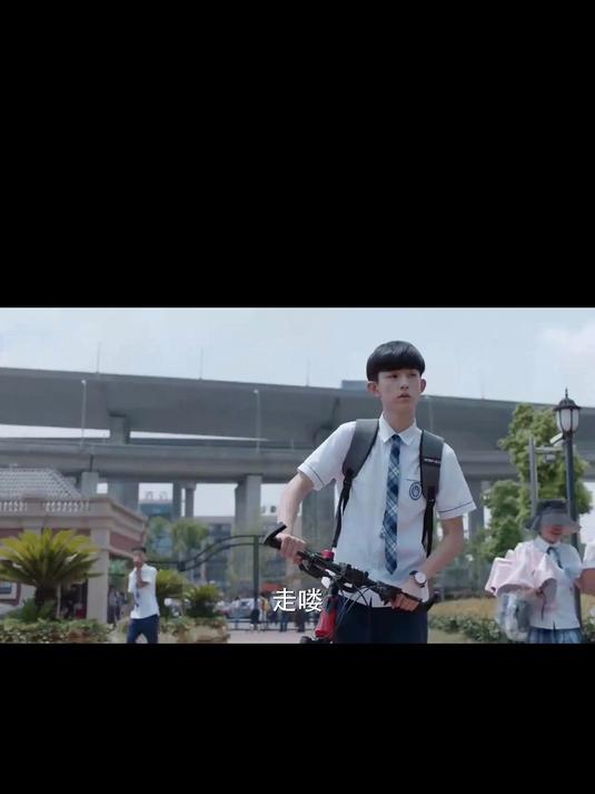 少年派：林妙妙豪车上路，一秒变嘚瑟，钱三一瞬间不爽！