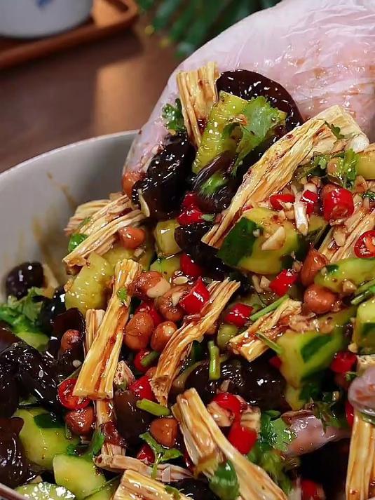 凉拌黄瓜酸辣美味