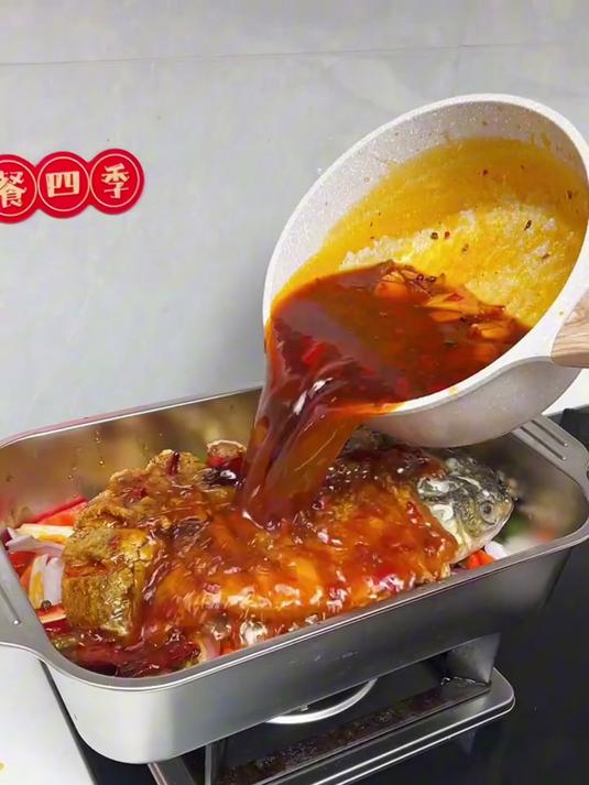 明火电磁炉都能用的不锈钢烤盘,加厚带盖设计,烤鱼火锅都可以!