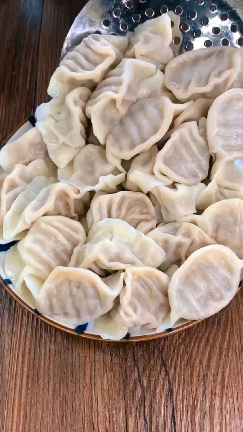 你知道饺子面怎么和才能不干皮,不破皮吗?