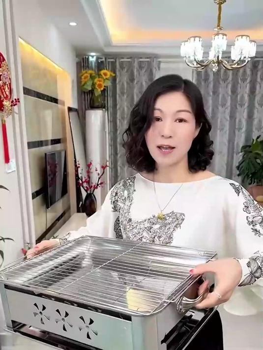 一盘三用太超值！烤鱼、火锅、盛菜，厨房神器就是它
