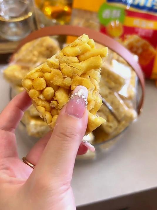 20年的老味道,沙琪玛还是得数徐福记家