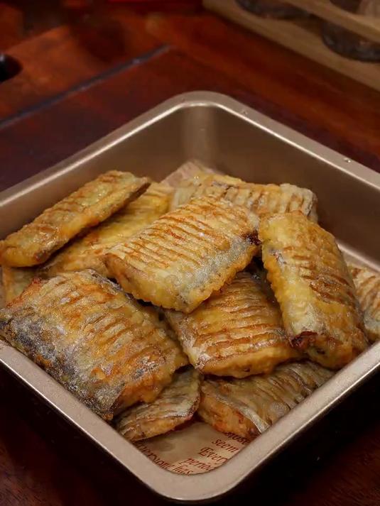 酥酥脆脆的干炸带鱼