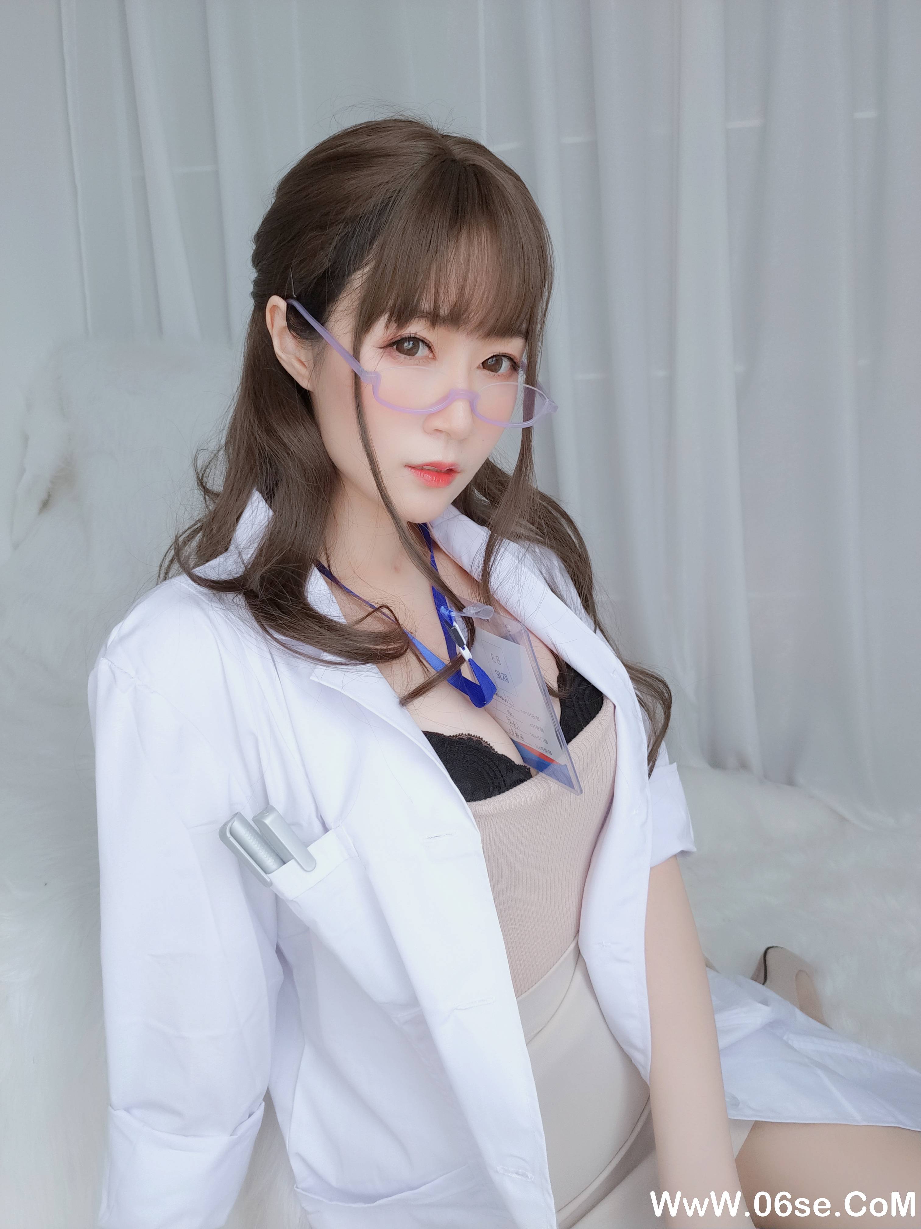 图片[123]-Coser小姐姐白银 NO.060 – 私人医生[159P+6V1.03G]-六色网