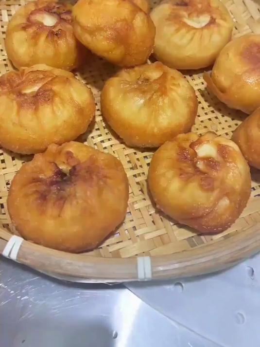 想要把老黄县肉盒的皮做的又柔软又酥脆，就跟五婶儿这么做