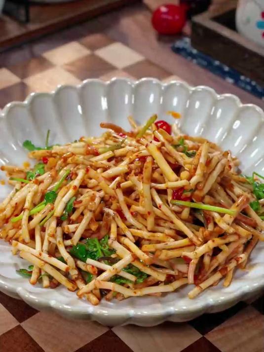 川味凉拌魂！折耳根裹香辣剁椒，脆嫩鲜辣，干饭人狂喜