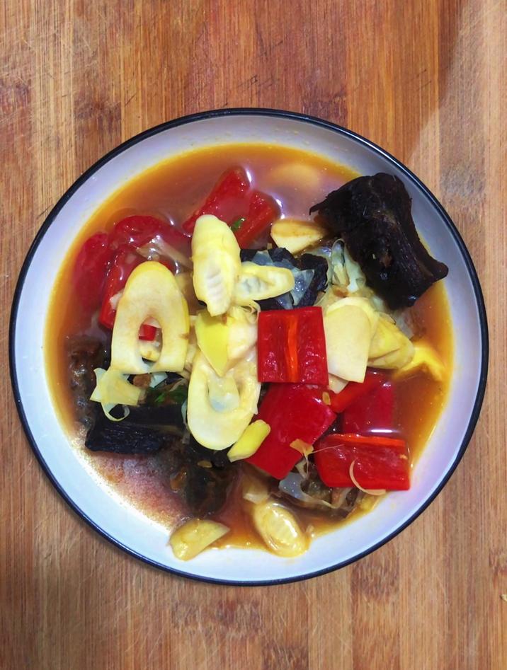 咸肉春笋煲怎么烧