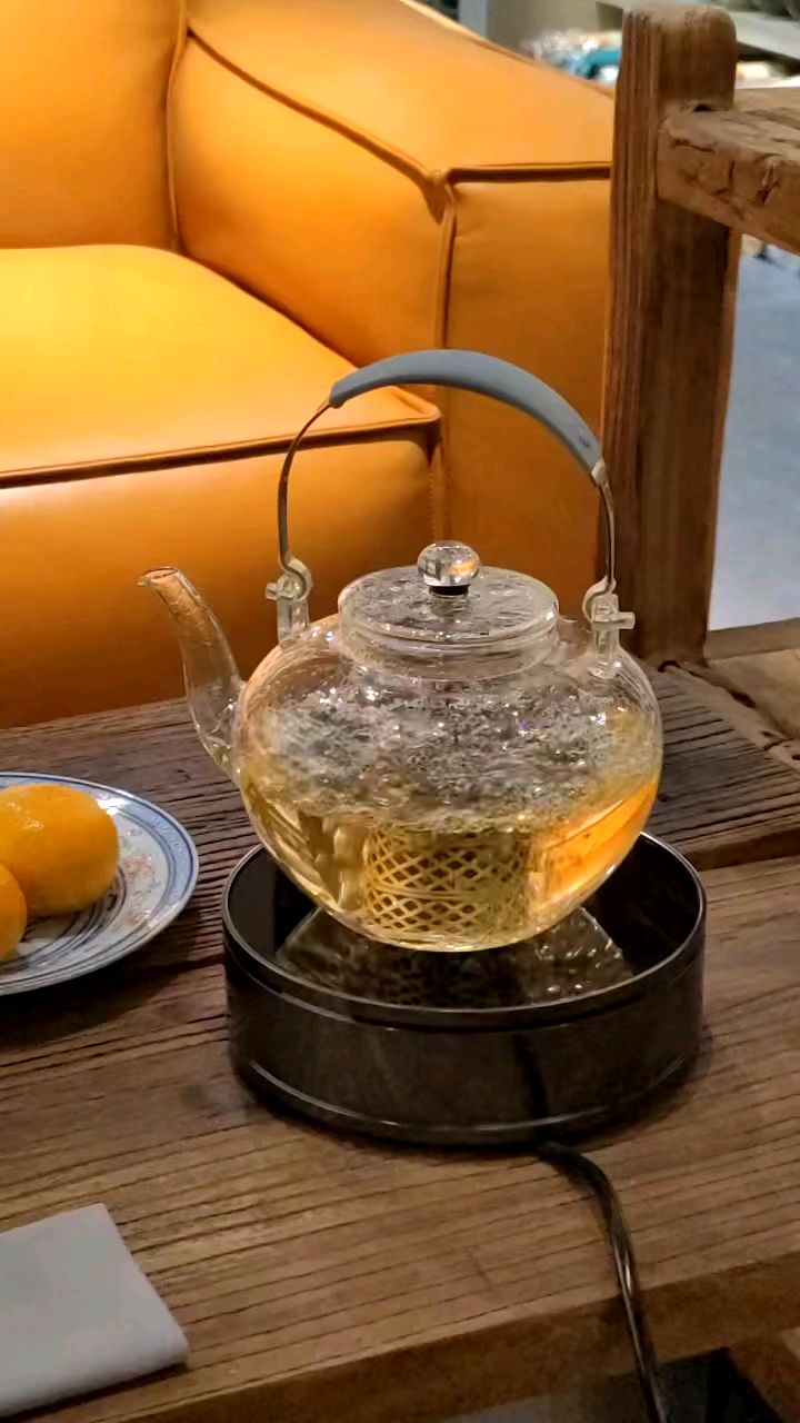 又到了煮茶的季节,自带可以煮的桂花红茶