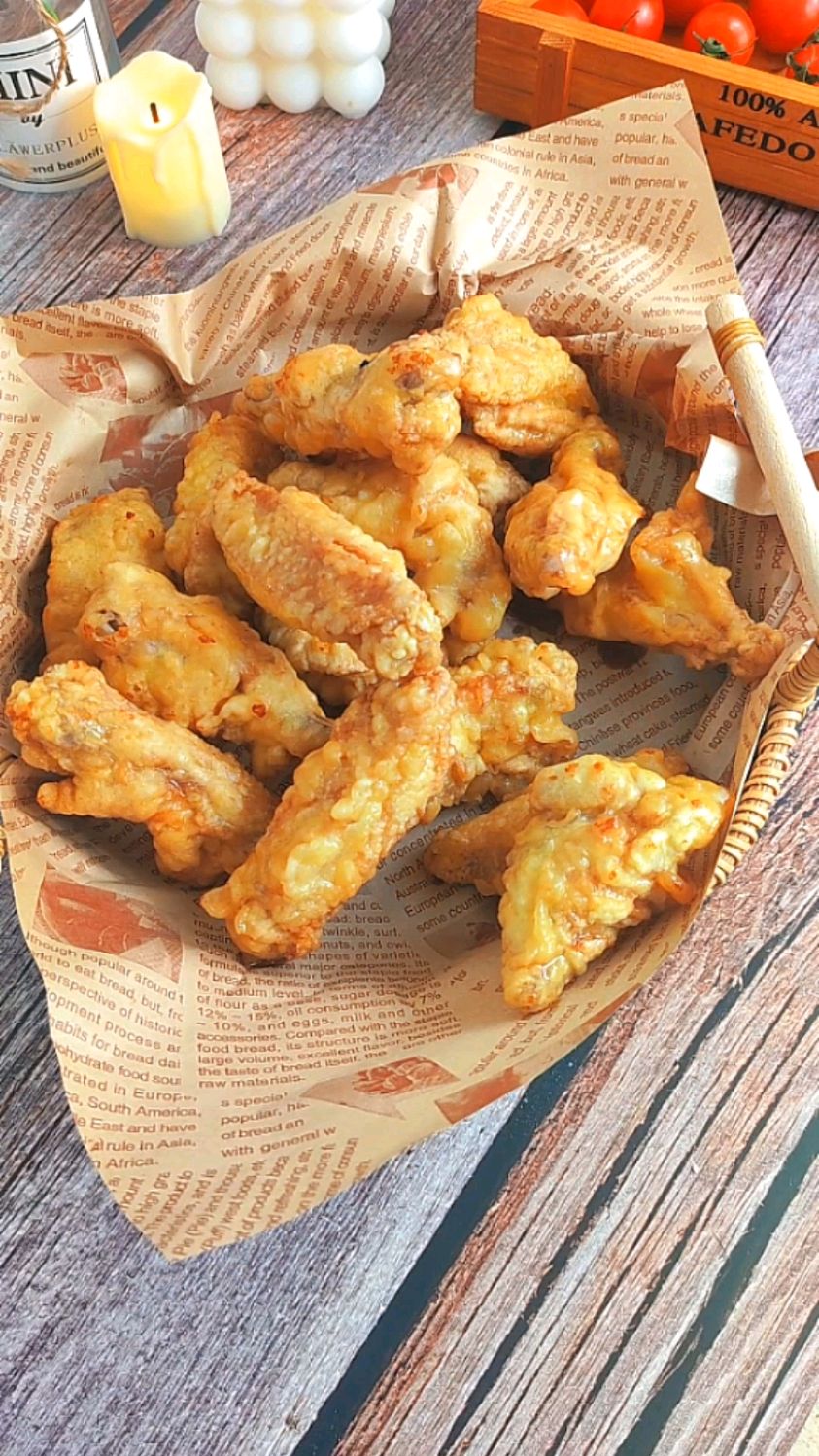 家庭版炸鸡翅的做法来了 好简单在家几分钟就能搞定 你要是学会了炸鸡腿 炸鸡都不用出去