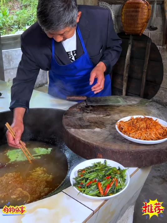 过年家庭版炒腊肉做法香而不腻做法简单好吃下饭
