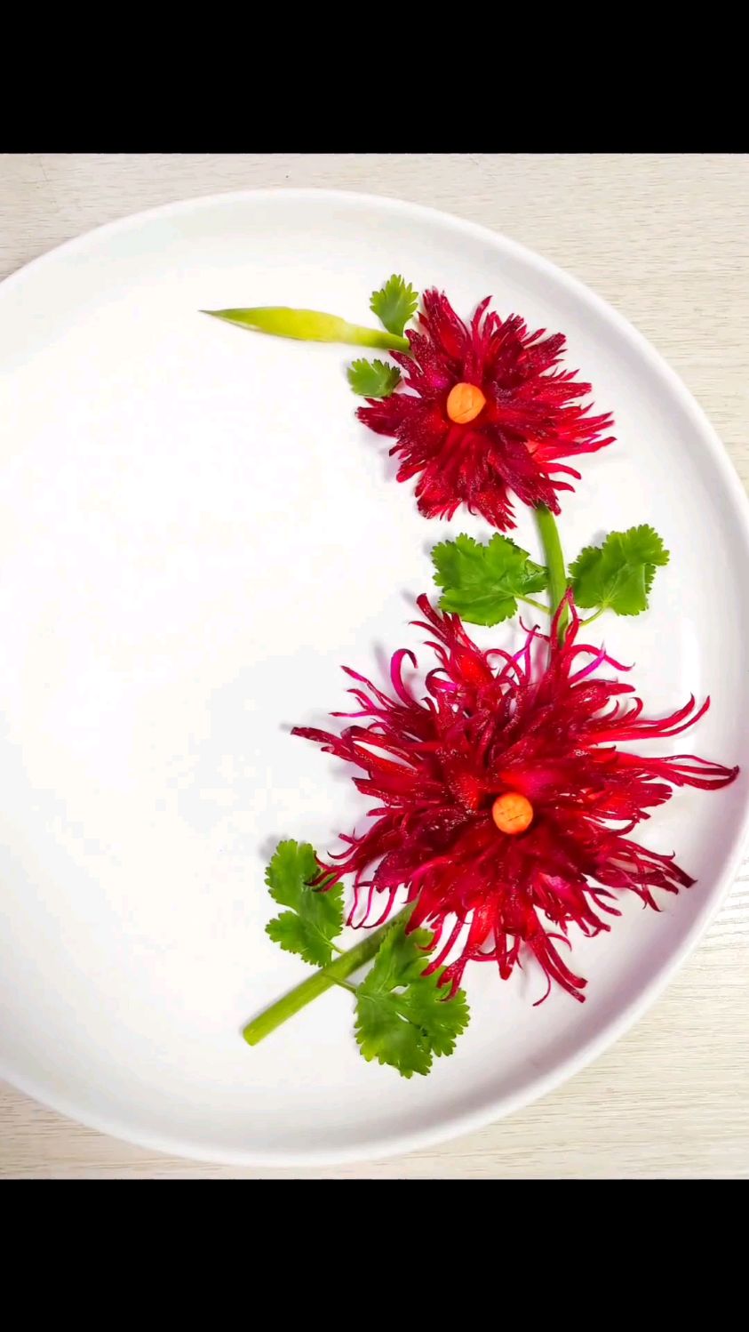 红菜头梗的菊花做法