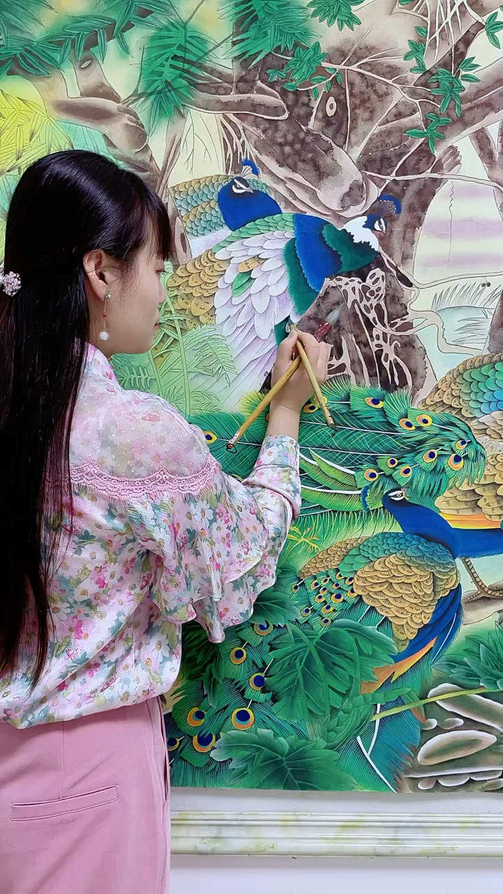 工笔画孔雀喜欢的朋友关注一下
