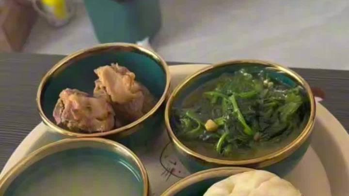婆婆伺候在家坐月子,一日三餐都吃点啥?