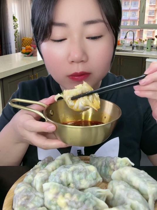 一起来炫大馅饺子,一斤只做20个