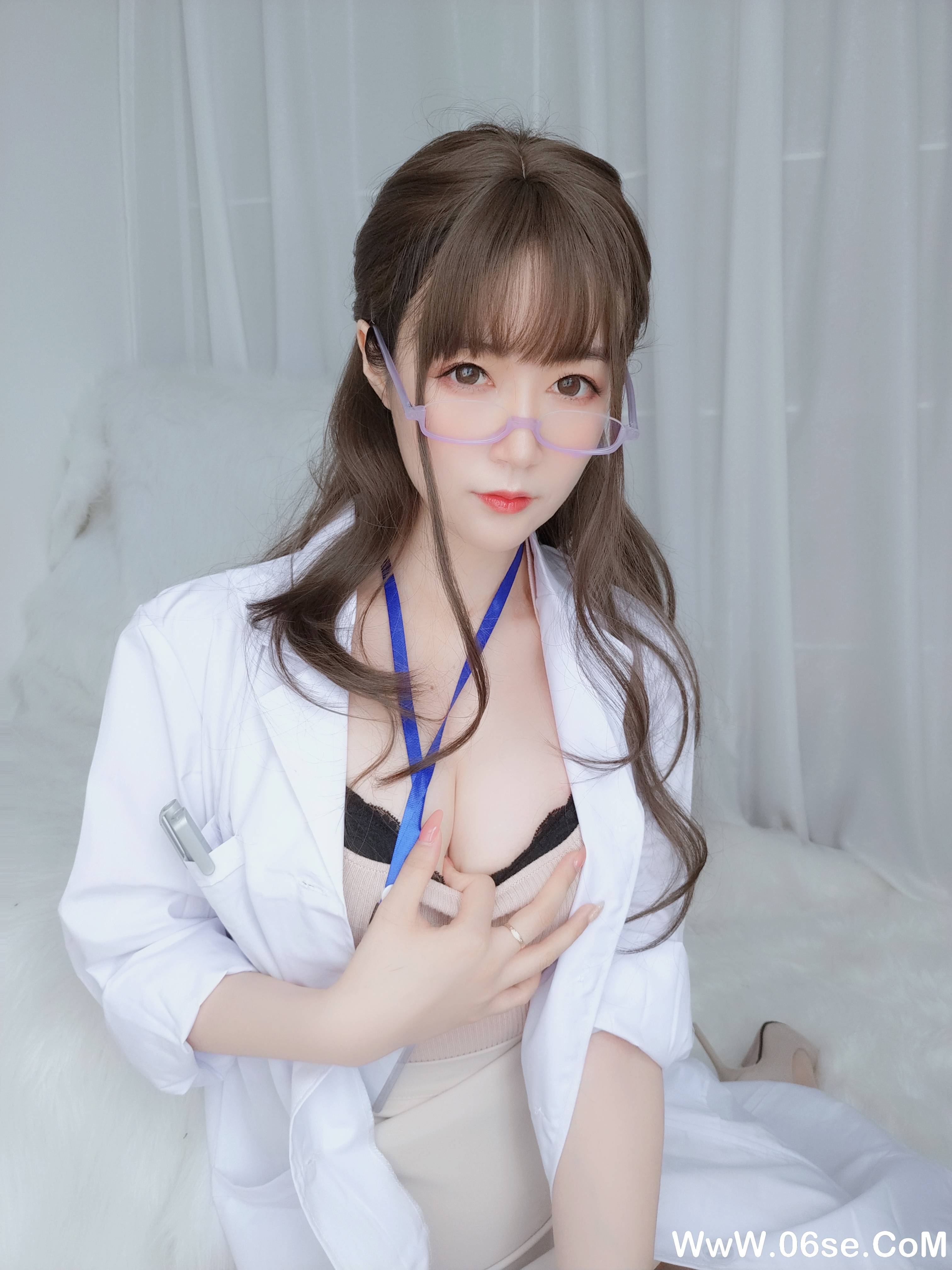 图片[115]-Coser小姐姐白银 NO.060 – 私人医生[159P+6V1.03G]-六色网