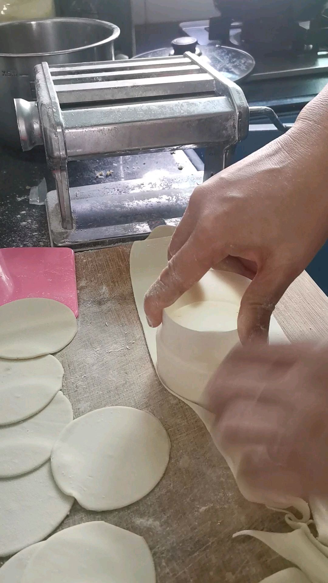 饺子皮的制作