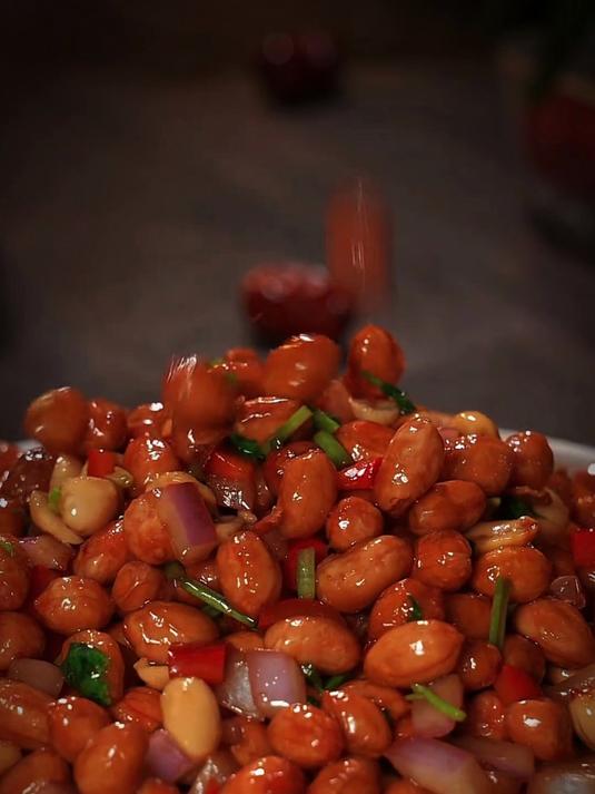 今天给大家分享一个老醋花生的做法