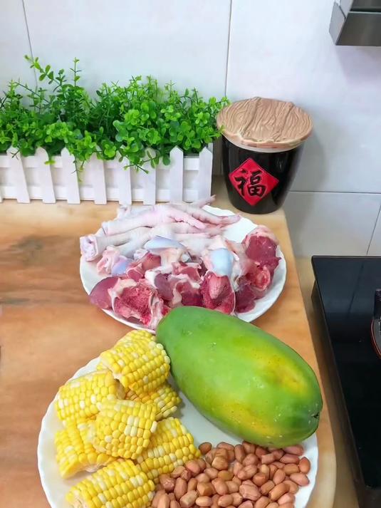 和胃木瓜花生鸡爪汤:调和胃气,胃胀嗳气全缓解