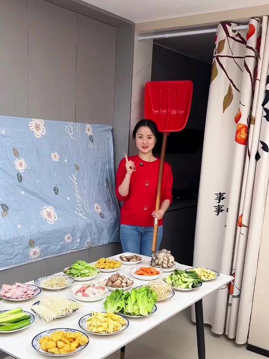 吃火锅神器，再也不担心桌子上摆的乱七八糟了，可以放6种食材，#厨房神器推荐#