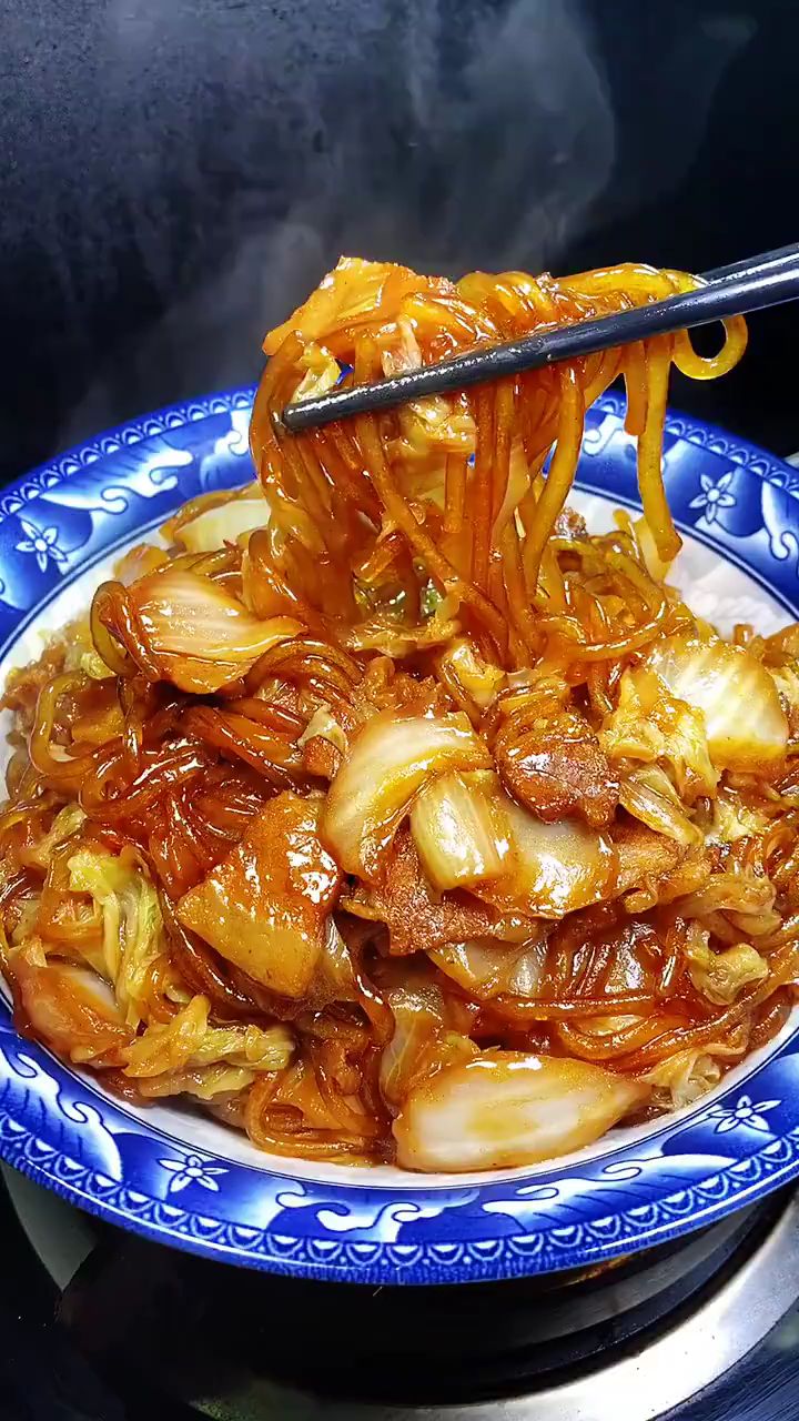 大白菜炖粉条,超级下饭的家常菜 !