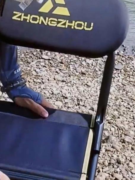 新款骑士钓椅野钓马扎专用小座椅新型多功能便携新型钓鱼椅凳轻量