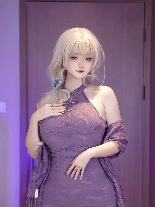 被女人扇巴掌的时候 首先飘来的是香气 慢摇