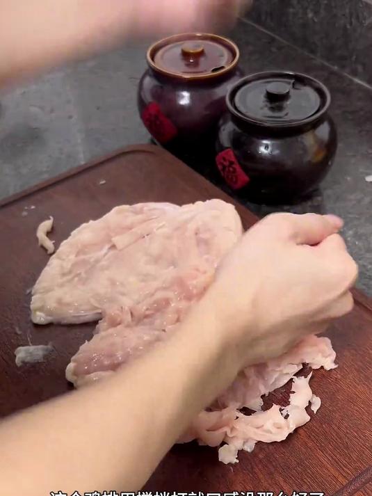 复刻童年校门口的老式炸鸡排,纯手打的满满肉感外酥里嫩的巨满足
