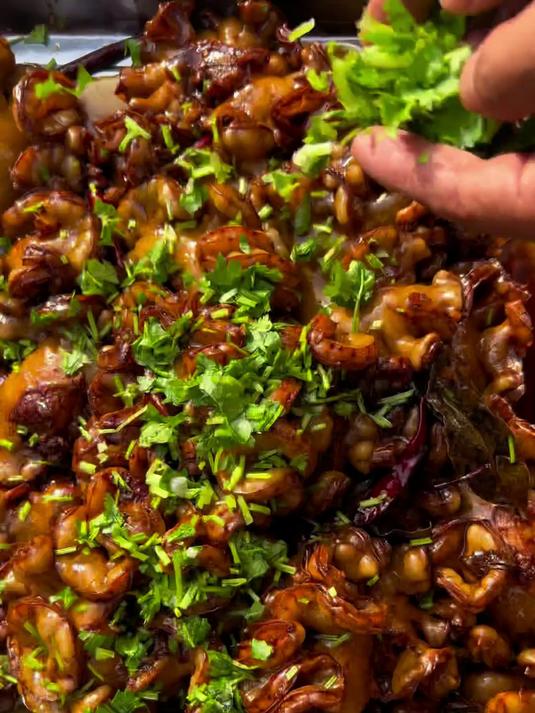 红烧鸡冠油一吃一个不吱声!嘎嘎香,满嘴流油