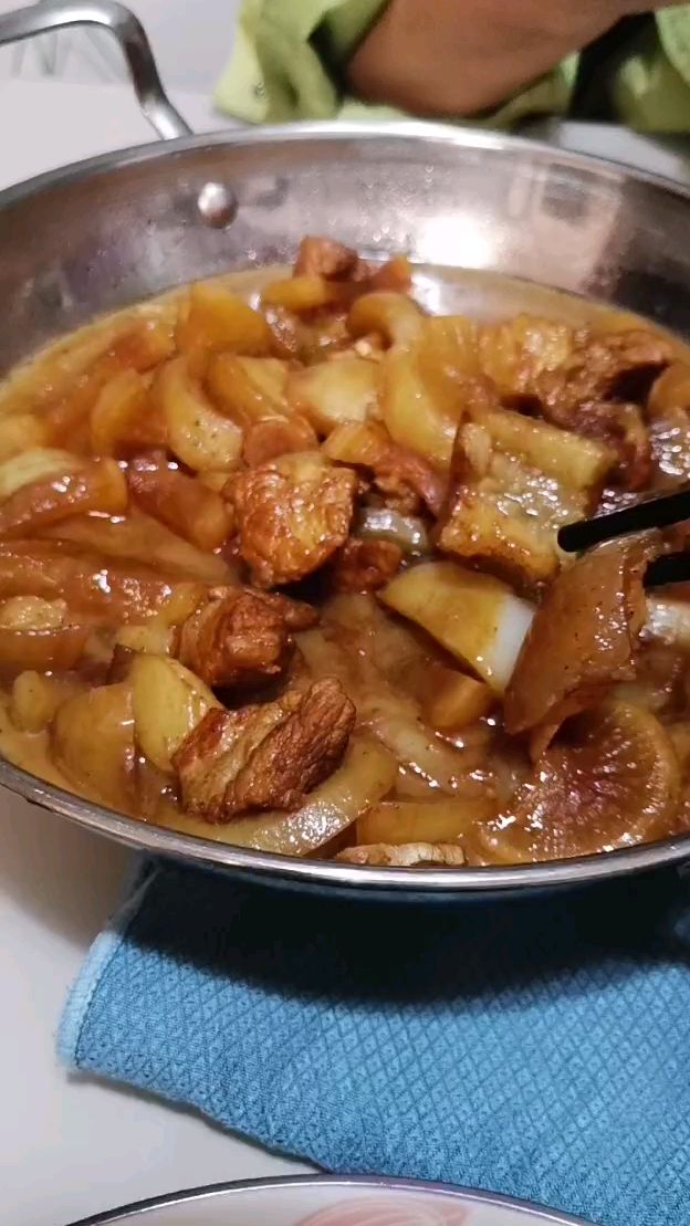 今天吃黑猪肉皮,真有劲道,好香