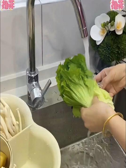 可以旋转的火锅拼盘,在家吃火锅用它放菜,不仅好看还节省空间
