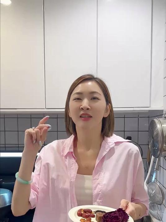 迟大到的秋天第一杯奶茶!喝完这个心情靓没烦恼,养胃又暖身