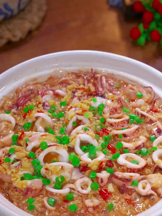 蒜蓉鱿鱼粉丝煲,太香了