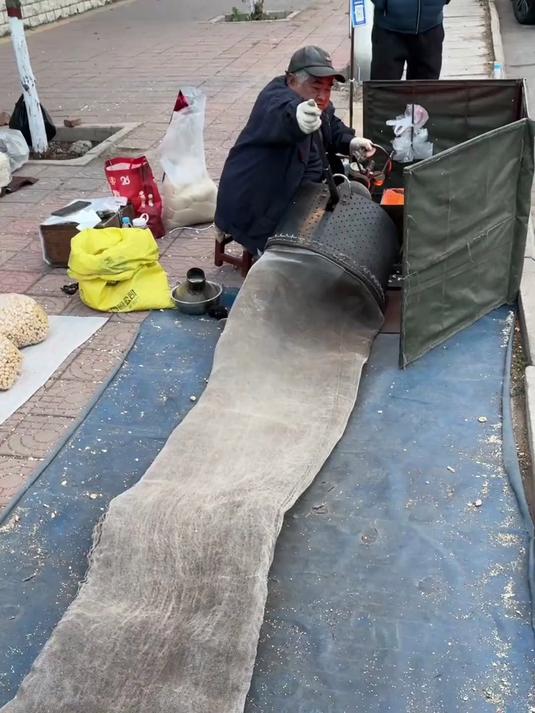 彩色大米做爆米花 7种不同的大米一起爆米花,看看能不能做成功!