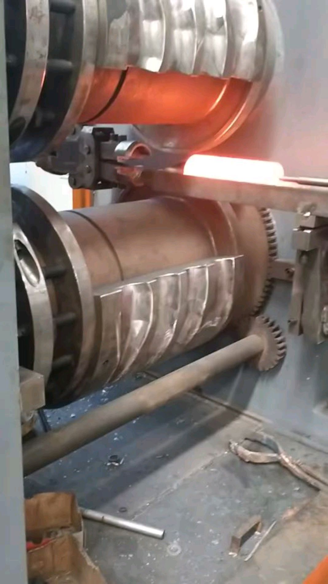 原来瓶子是这样制作出来的