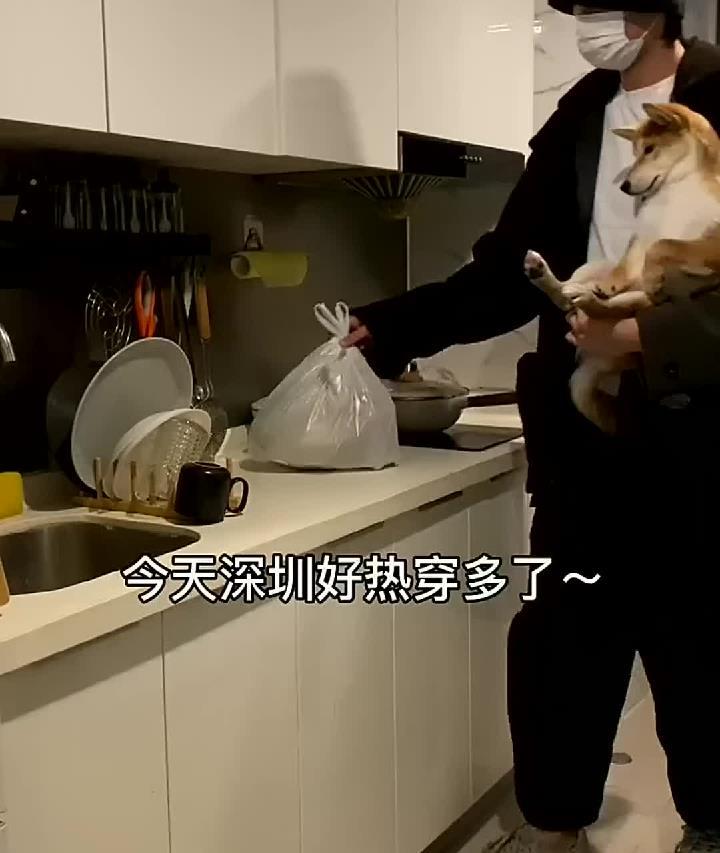 今天花了10块钱做了一大锅,最适合追剧吃的香辣藕片