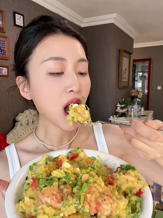 担心沙拉汁做法复杂?奇亚籽风味型,简单几步就能做好!