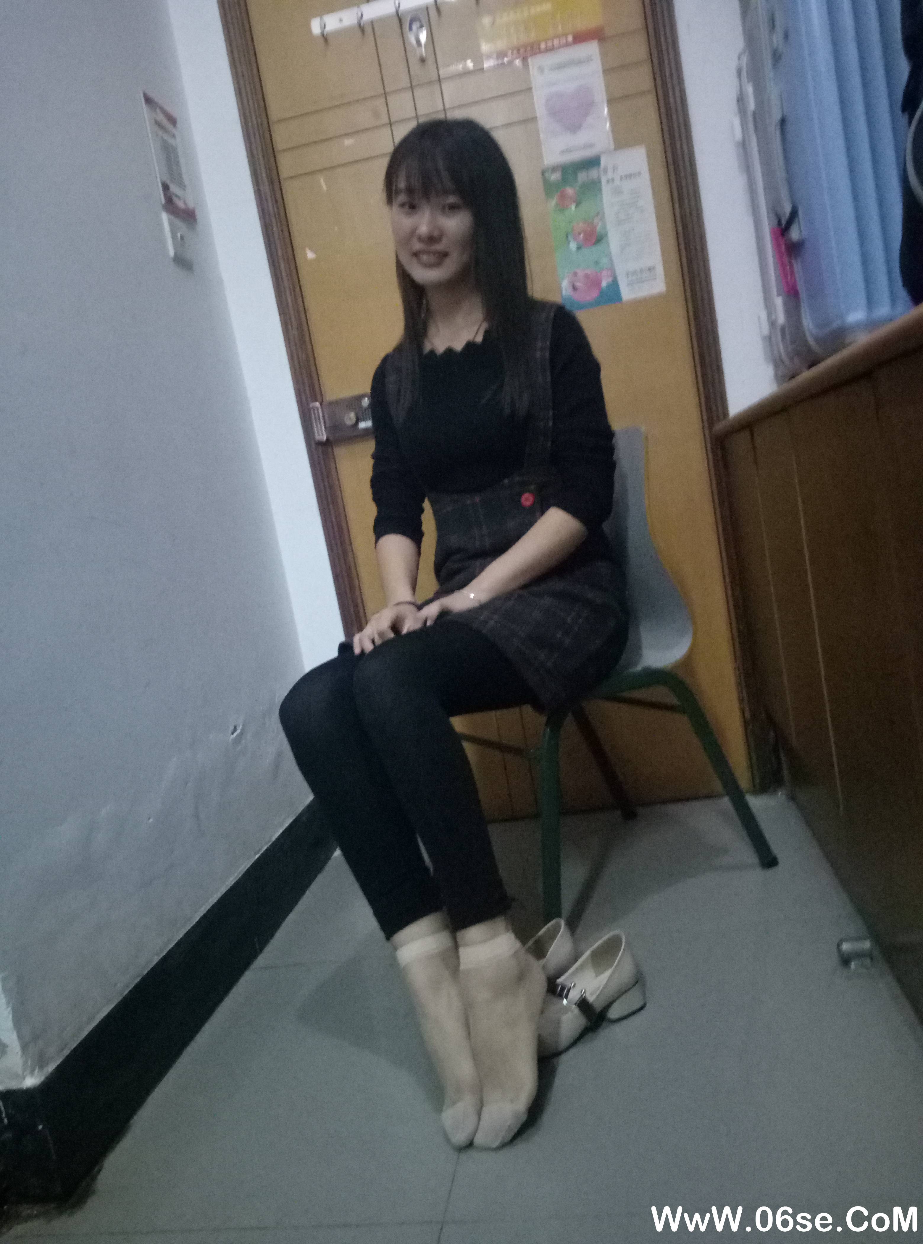 图片[7]-学妹校园寝室短丝系列001期 王丽君[85P284M]-六色网
