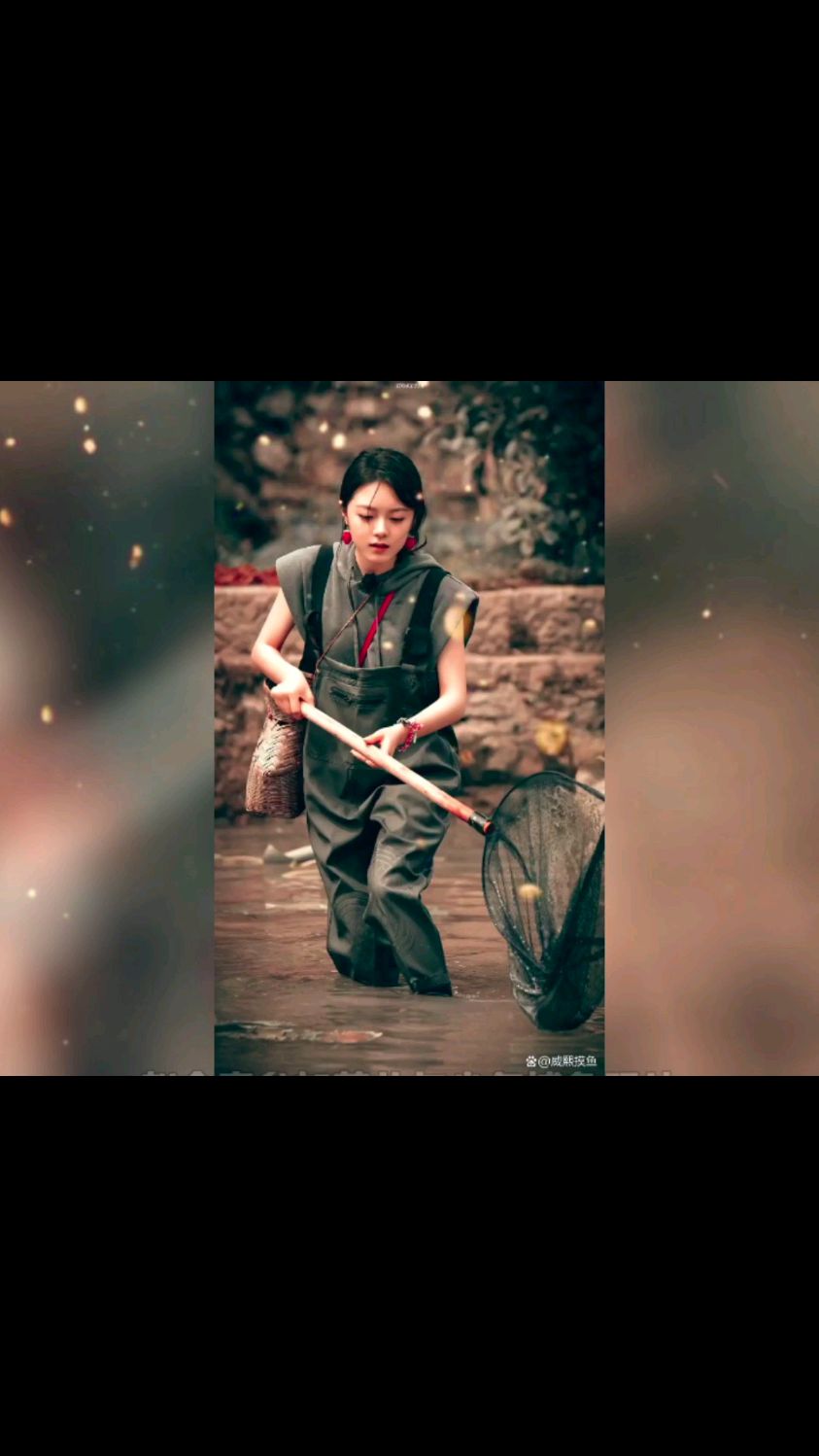 赵今麦捕鱼照片简直美炸了