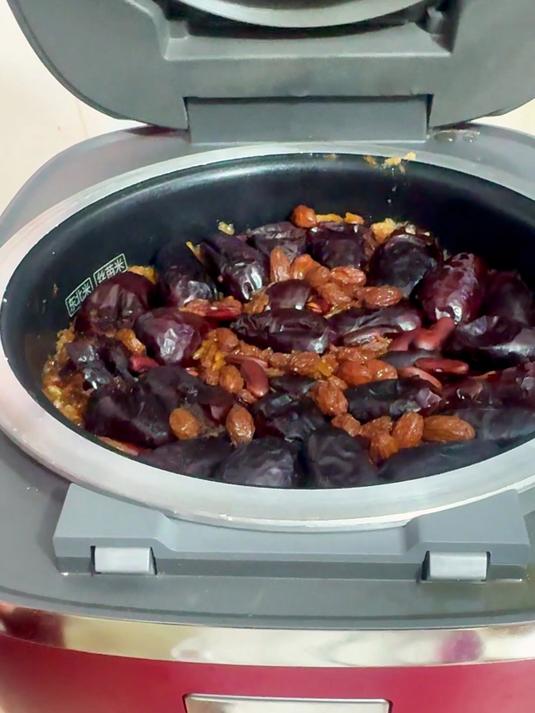 有多少姐妹来西安爱上了这口甑糕 在家用电饭煲就可以做出来