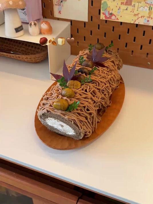 秋日限定｜红茶栗子吐司·焙茶栗子蛋糕卷好香好吃！