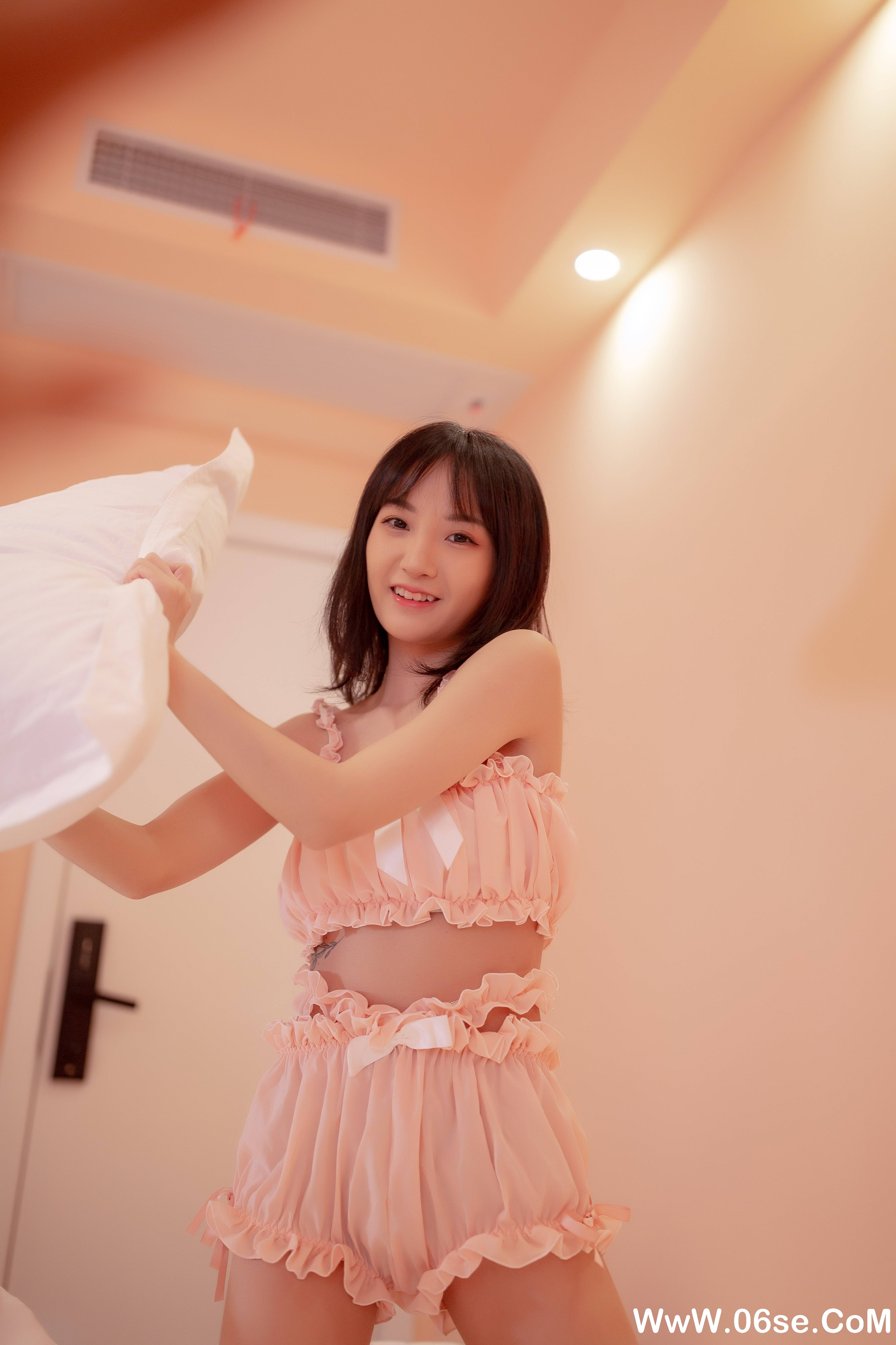 图片[39]-[YALAYI雅拉伊] 2020.09.02 NO.697 落落《女友宅日志》[57P+1P458M]-六色网