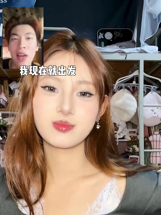 快艾特男朋友来拍情侣头像~我最爱第三组!