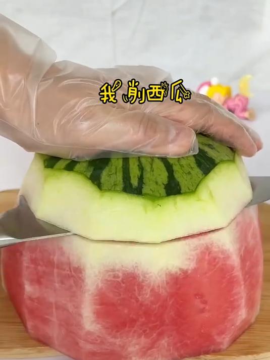 吃完这个西瓜蛋糕 人生就满足了