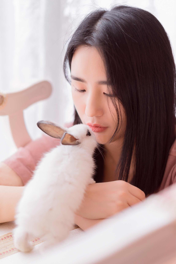 图片[8]-少女与兔子-六色网